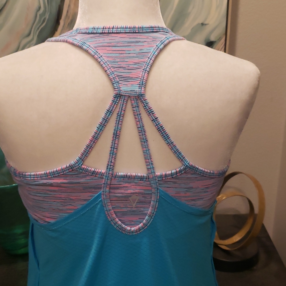 💜 Ivivva Tank with Scallop Hem and Built In Bra 💜